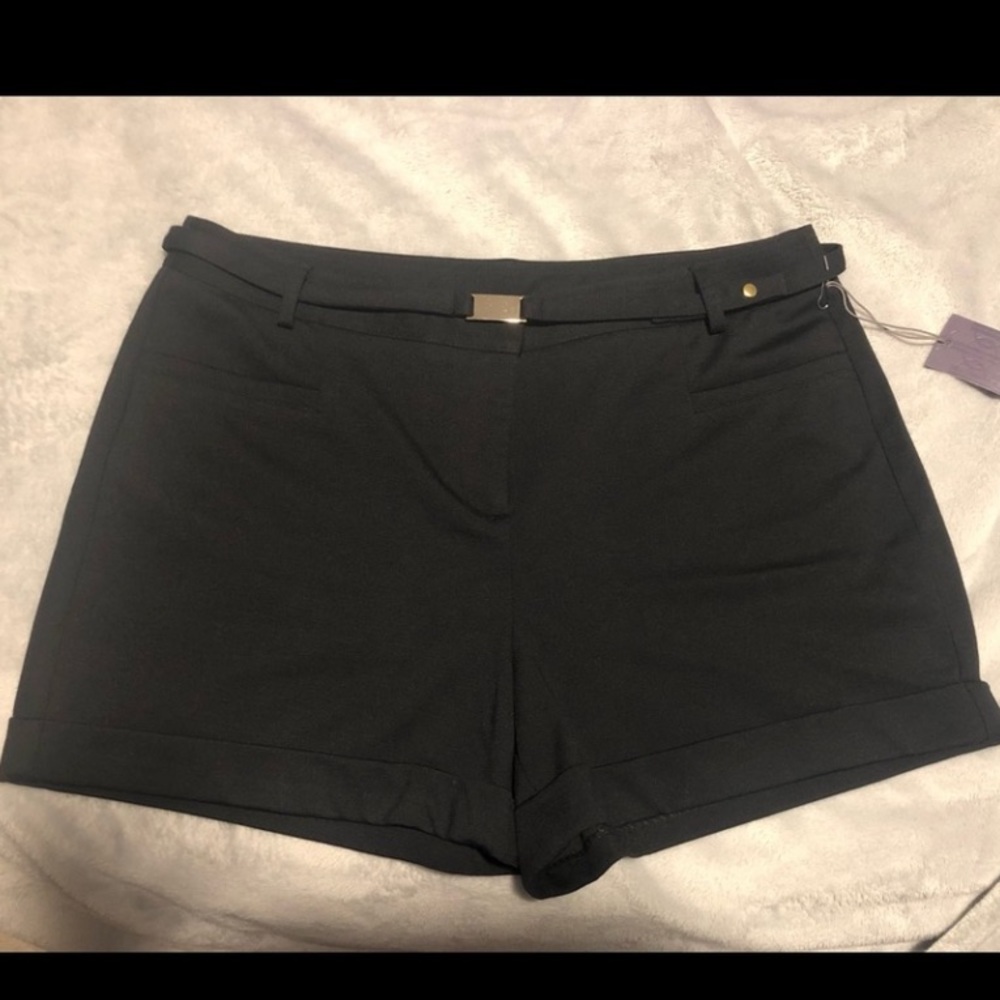 Jennifer Lopez Black Shorts size 16
